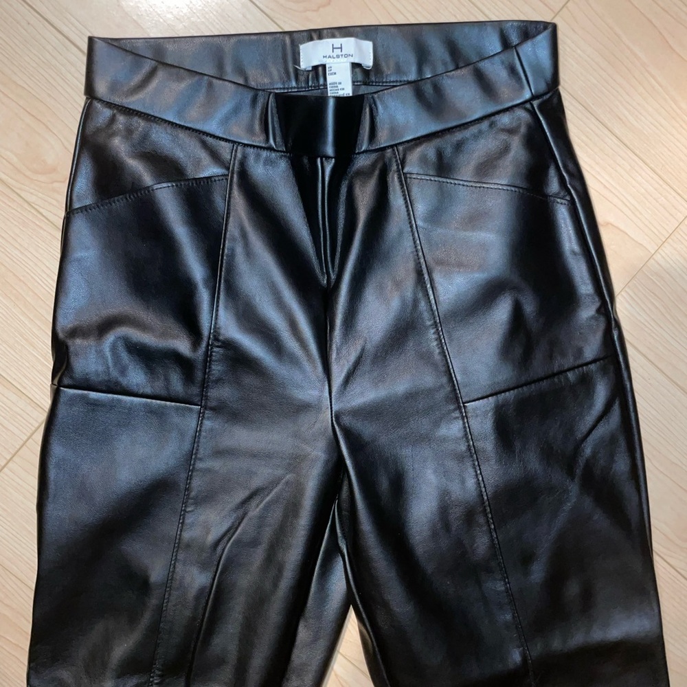 Halston Faux leather pant - Picture 4 of 7